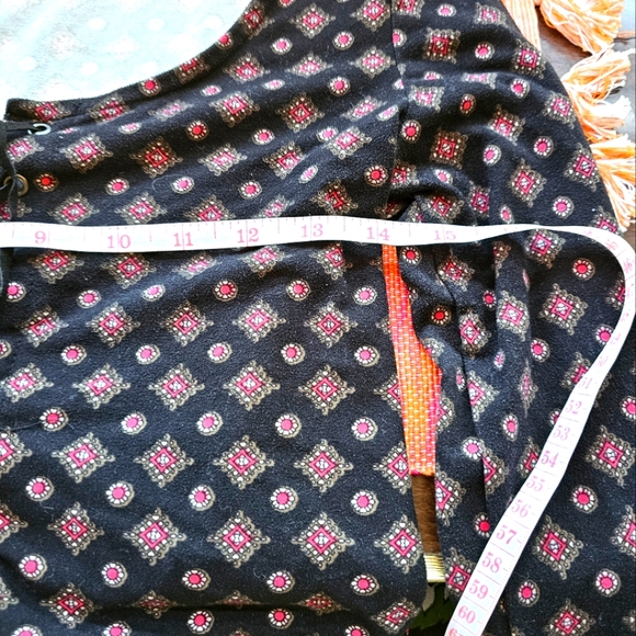 Polly & Esther Retro Crop Top - Picture 4 of 5